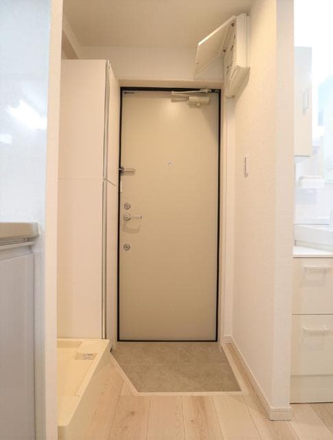Room image 11