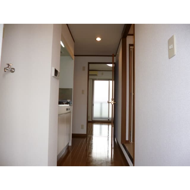 Room image 14
