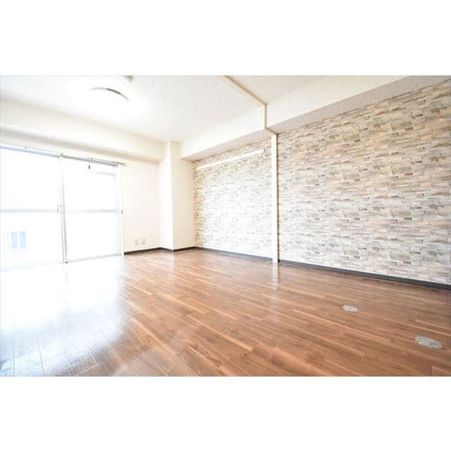 Room image 14