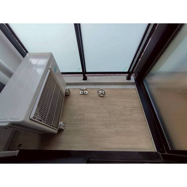 Room image 11
