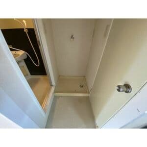 Room image 15