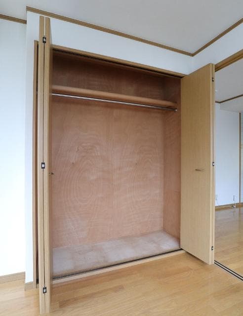 Room image 16