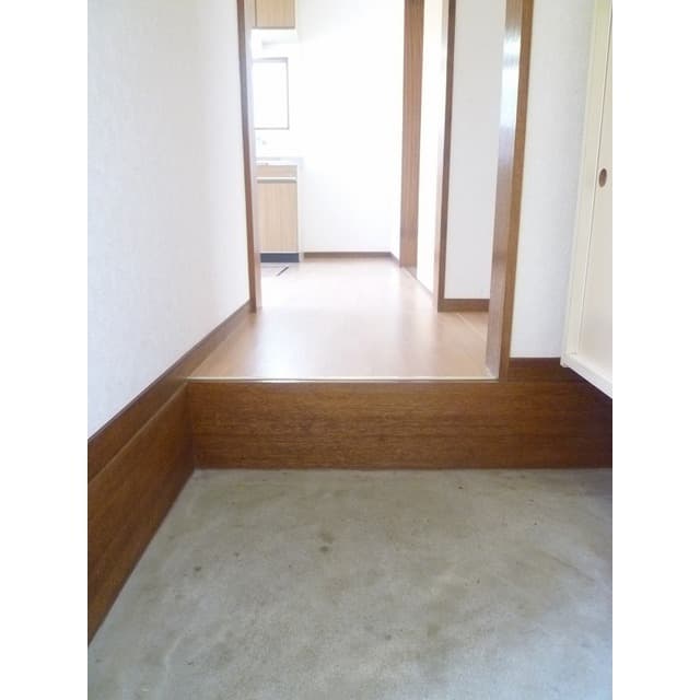 Room image 8