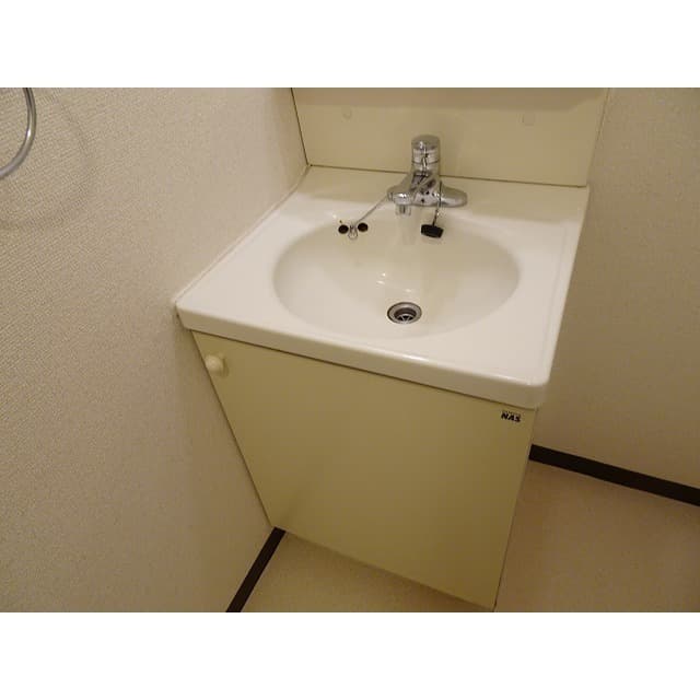 Room image 12