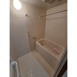 Room image 12