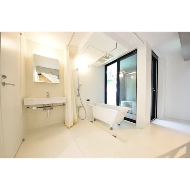 Room image 9