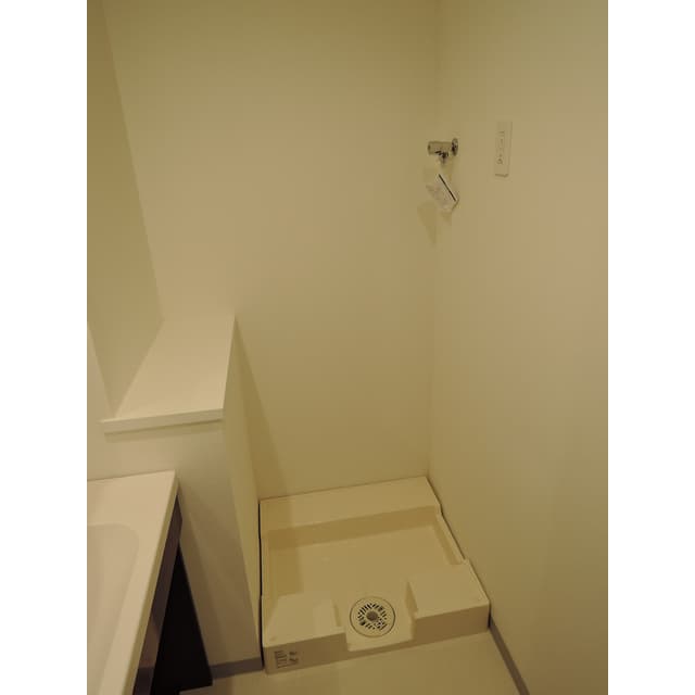 Room image 8