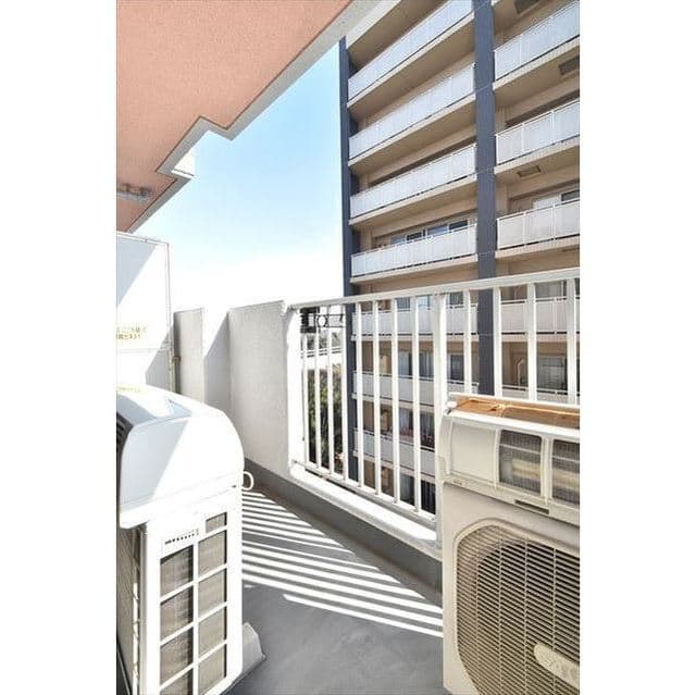 Room image 13