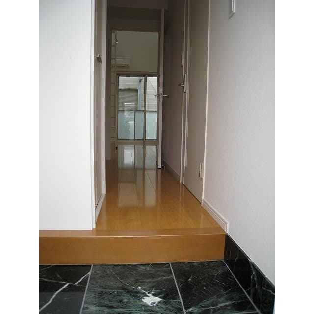 Room image 13