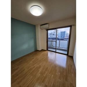 Room image 16