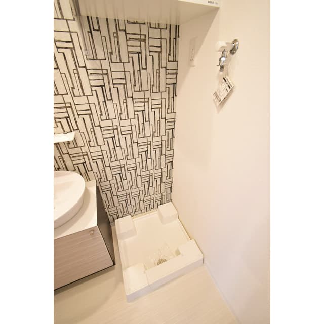 Room image 13