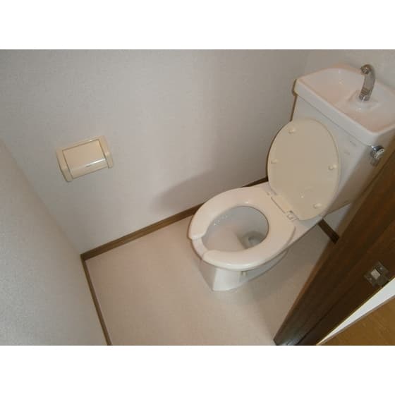 Room image 11
