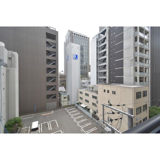 Room image 10