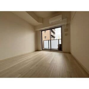 Room image 12