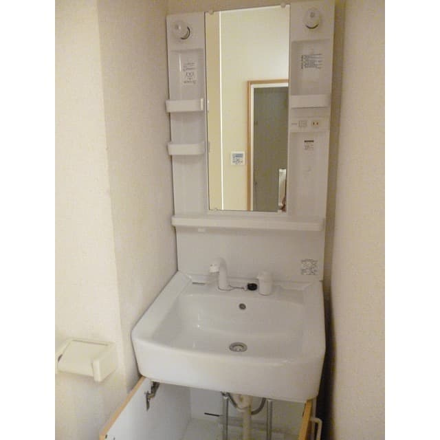 Room image 12