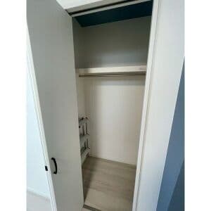 Room image 16