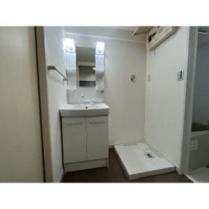 Room image 13