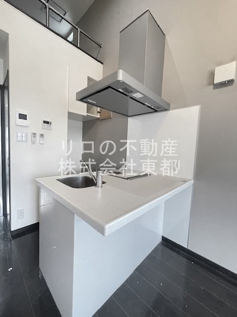 Room image 16