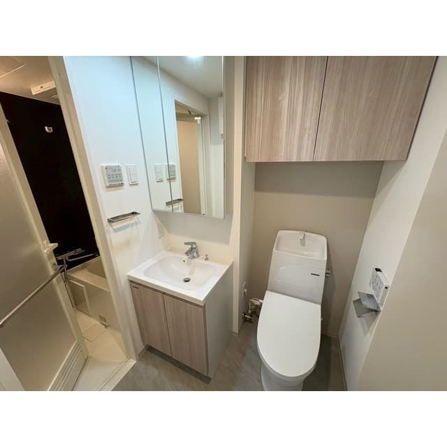Room image 14