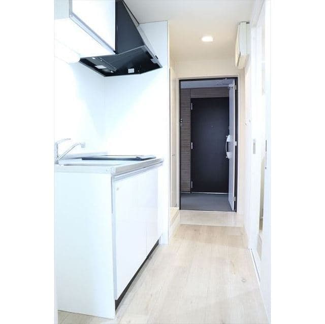 Room image 10