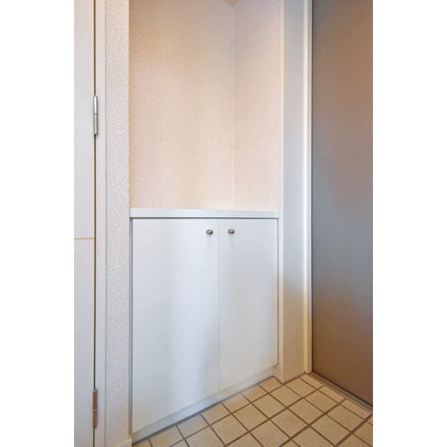Room image 15