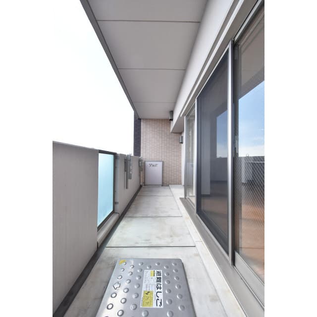 Room image 15