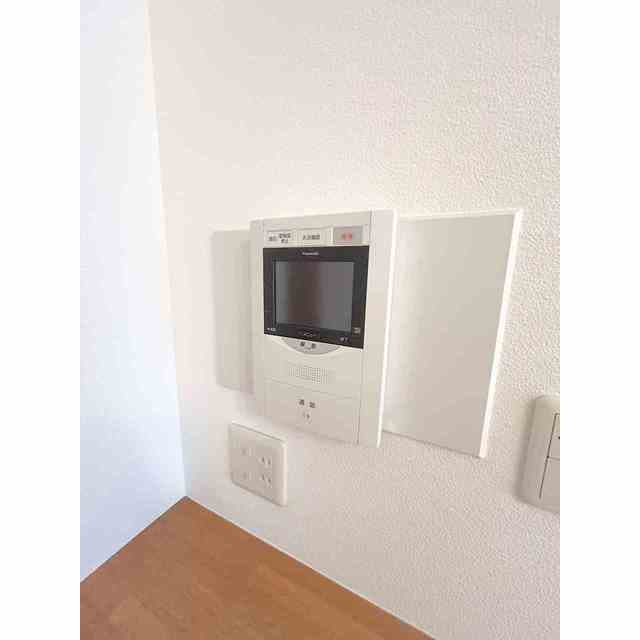 Room image 13