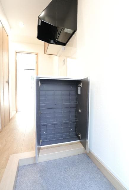 Room image 11
