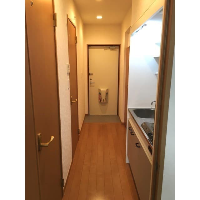 Room image 15