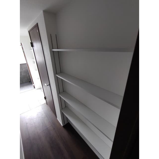 Room image 13