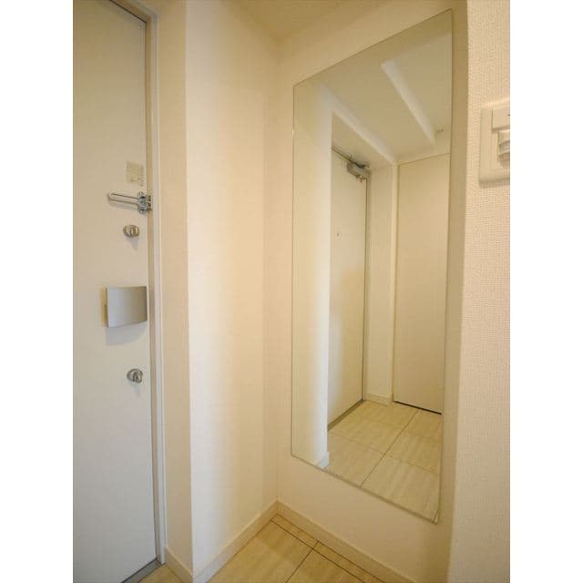 Room image 12