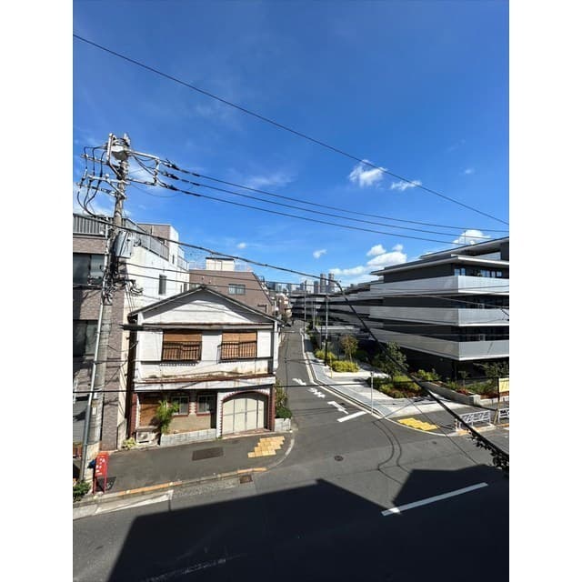 Room image 13