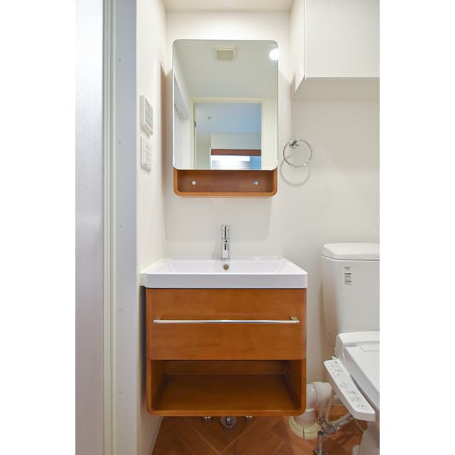 Room image 8