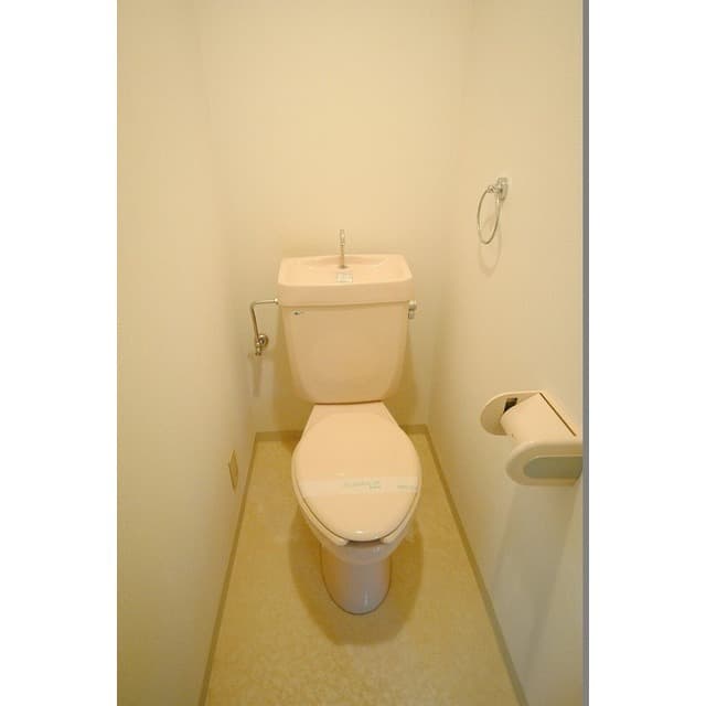 Room image 10