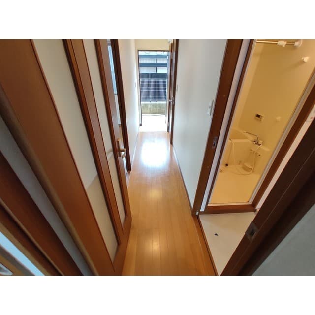 Room image 16