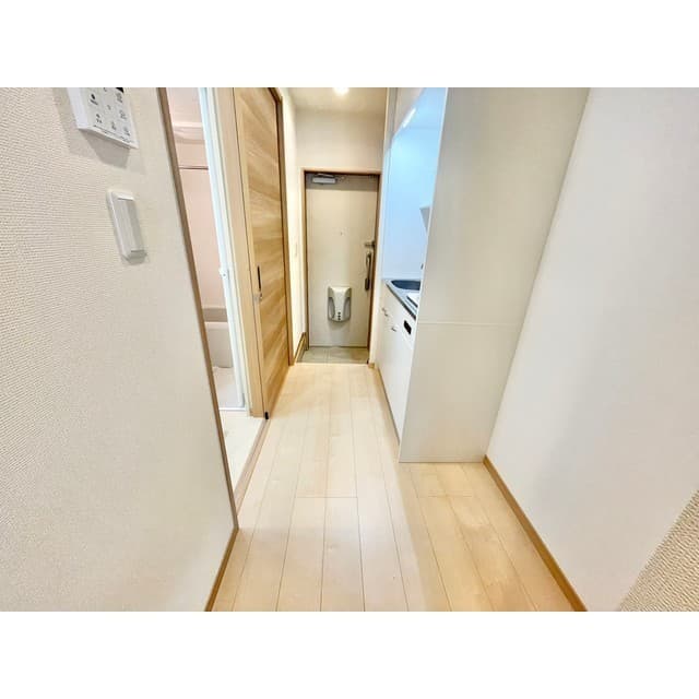 Room image 13