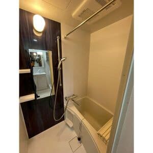 Room image 10