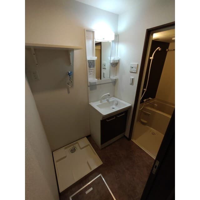 Room image 14