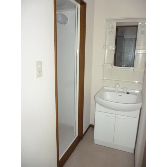 Room image 14