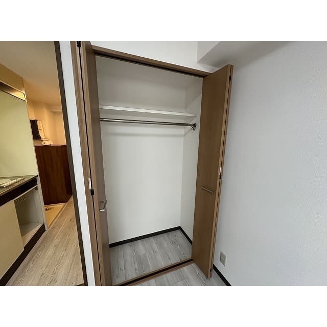 Room image 13