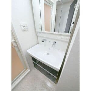 Room image 15