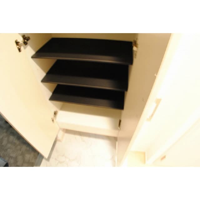 Room image 16