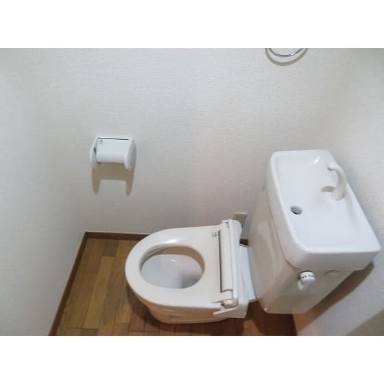 Room image 11