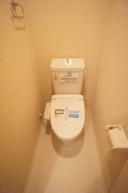Room image 8