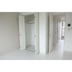 Room image 9
