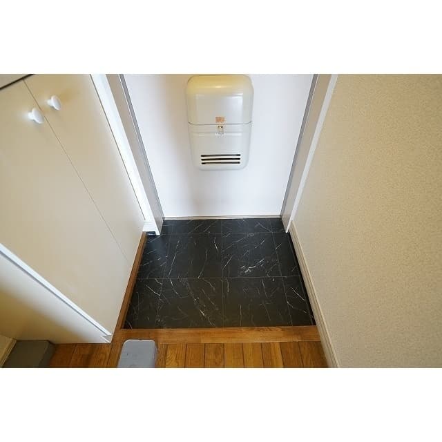 Room image 14