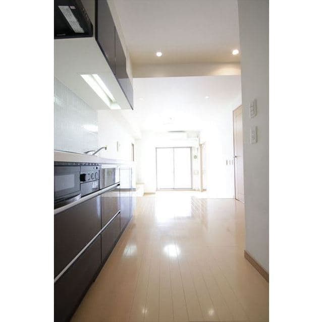 Room image 15