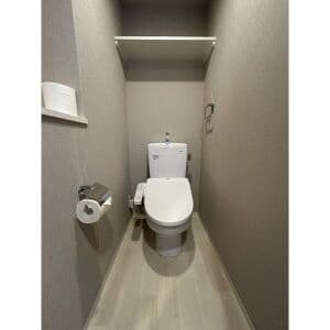 Room image 16