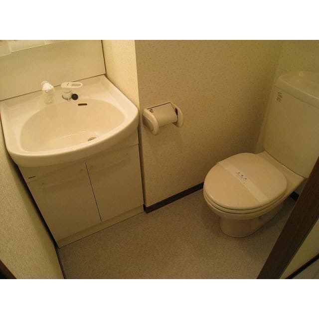 Room image 12