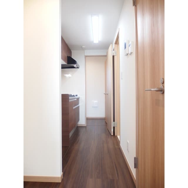 Room image 15